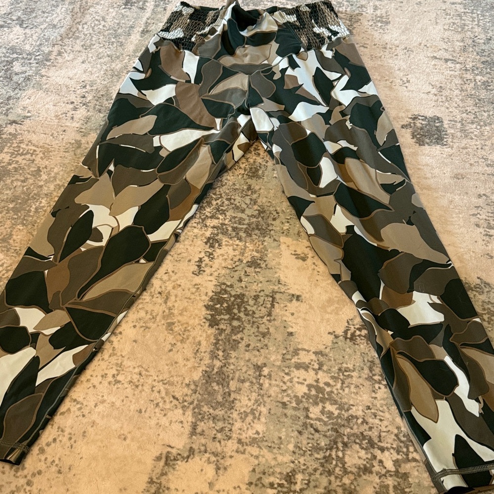 Aerie Offline Camouflage High-Rise Leggings